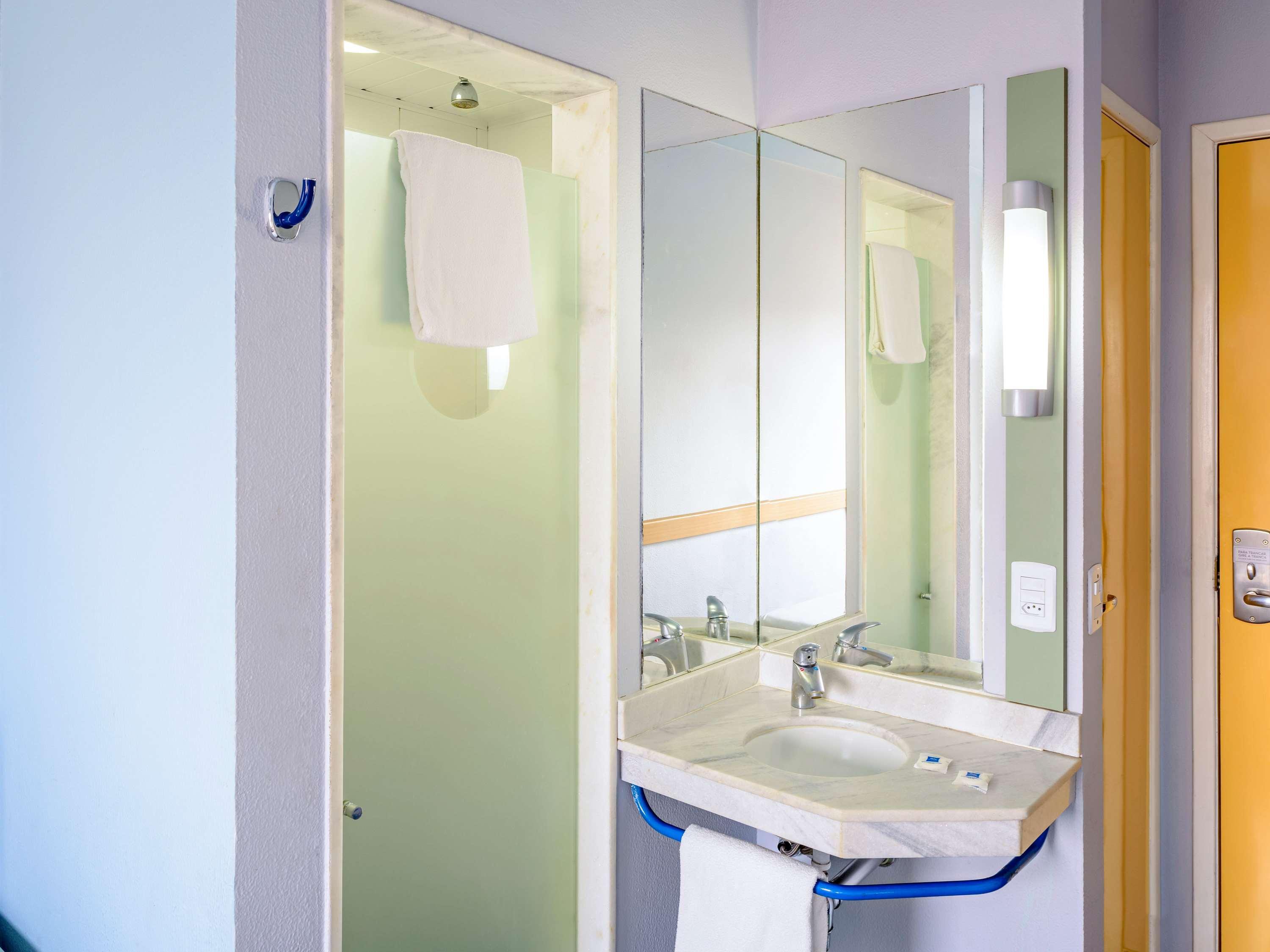 Ibis Budget Belem Bagian luar foto