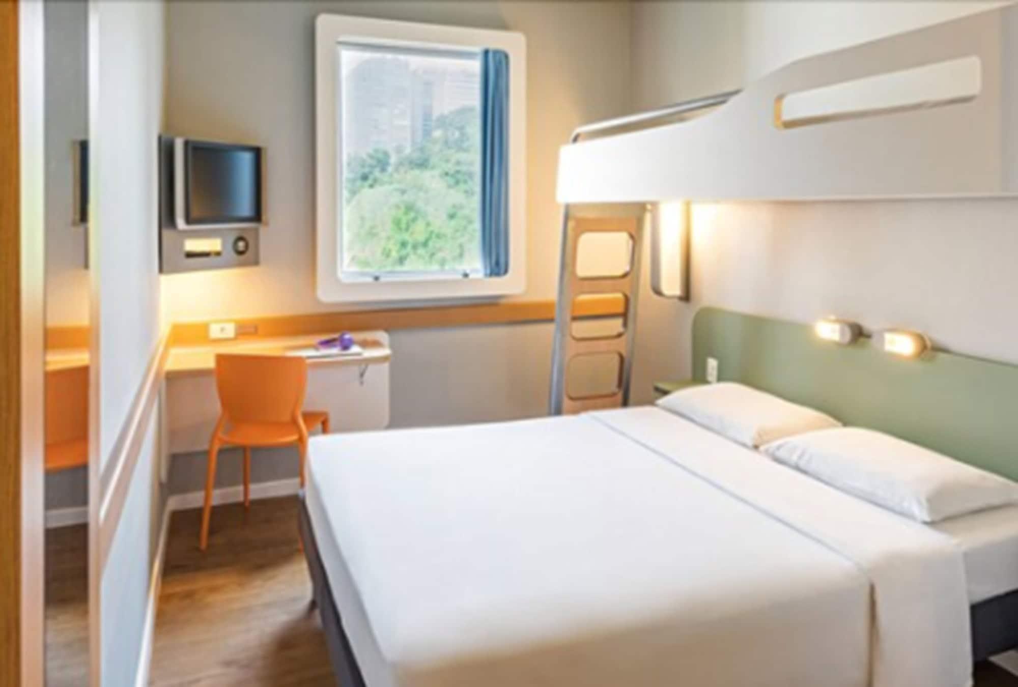 Ibis Budget Belem Bagian luar foto