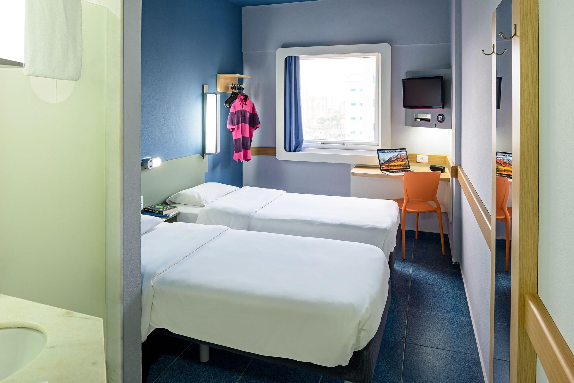 Ibis Budget Belem Bagian luar foto