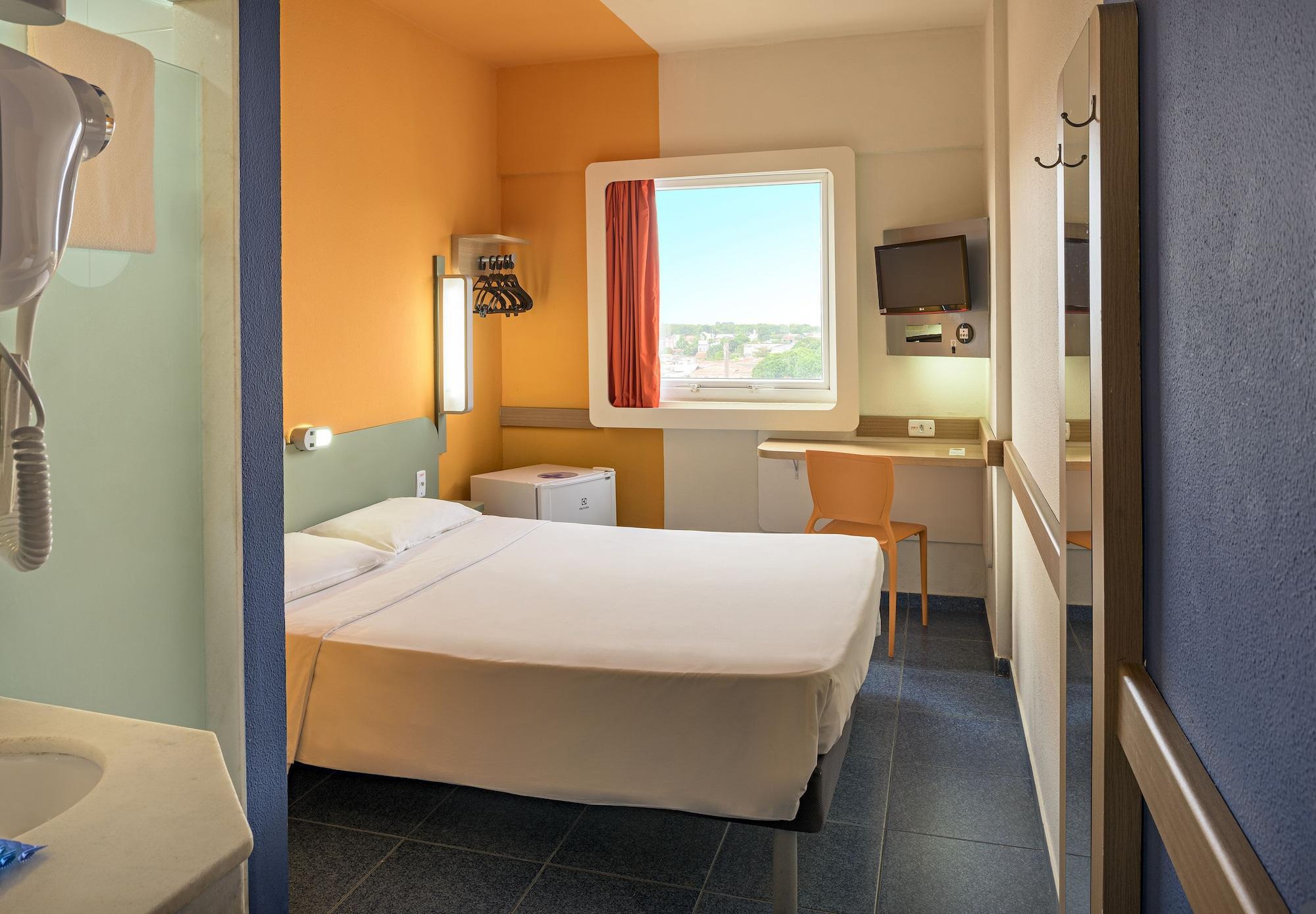 Ibis Budget Belem Bagian luar foto